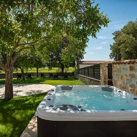 Willa Brisa - 3 En-suite Bedrooms And Private Jacuzzi *